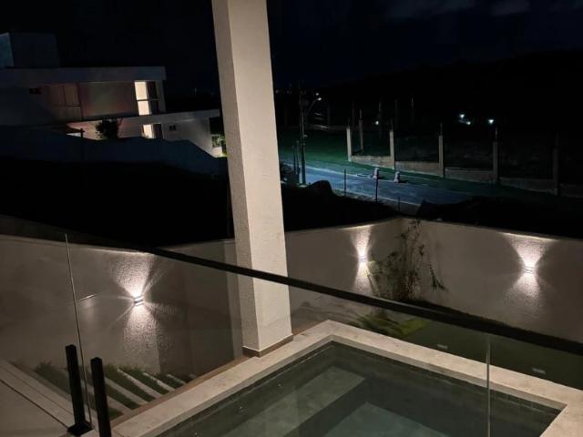 Casa / Sobrado em Condomínio para Locação em Camaçari/BA Abrantes 4 Quartos