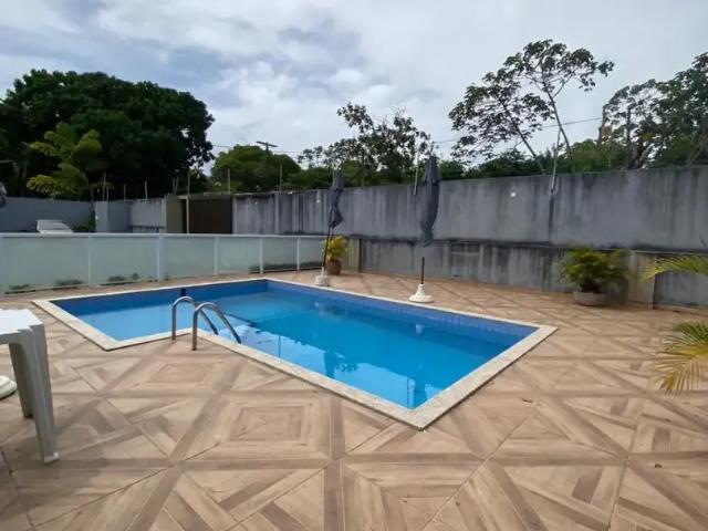 Casa / Sobrado em Condomínio para Locação em Camaçari/BA Abrantes 4 Quartos