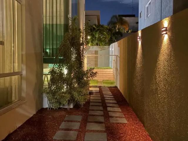 Casa / Sobrado em Condomínio para Locação em Camaçari/BA Alphaville Litoral Norte 1 4 Quartos
