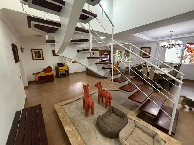 Casa / Sobrado em Condomínio para Locação em Camaragibe/PE Aldeia dos Camarás 5 Quartos