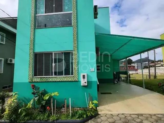 Casa / Sobrado em Condomínio para Locação em Camboriú/SC Monte Alegre 3 Quartos