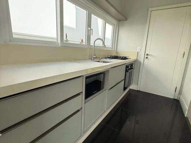 Casa / Sobrado em Condomínio para Locação em Camboriú/SC Areias 4 Quartos
