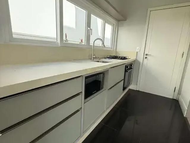 Casa / Sobrado em Condomínio para Locação em Camboriú/SC Areias 4 Quartos