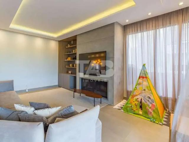 Casa / Sobrado em Condomínio para Locação em Camboriú/SC Centro 4 Quartos