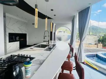 Casa / Sobrado em Condomínio para Locação em Camboriú/SC Centro 4 Quartos