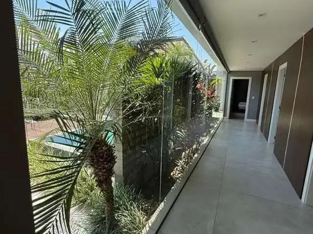 Casa / Sobrado em Condomínio para Locação em Camboriú/SC Centro 4 Quartos