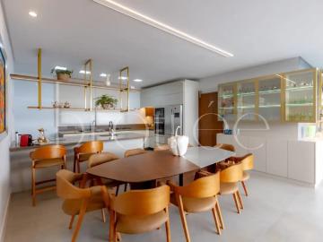 Casa / Sobrado em Condomínio para Locação em Camboriú/SC Centro 4 Quartos