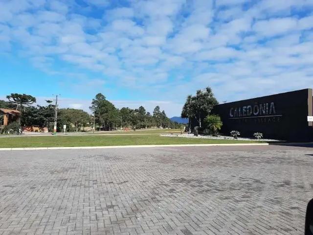 Casa / Sobrado em Condomínio para Locação em Camboriú/SC Centro 3 Quartos