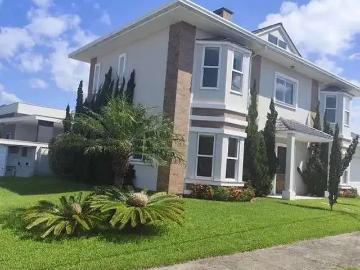 Casa / Sobrado em Condomínio para Locação em Camboriú/SC Santa Regina 3 Quartos