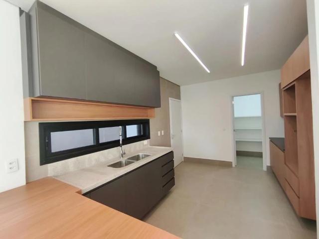 Casa / Sobrado em Condomínio para Locação em Campinas/SP Alphaville Dom Pedro 3 Quartos