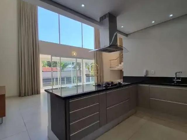 Casa / Sobrado em Condomínio para Locação em Campinas/SP Bairro das Palmeiras 3 Quartos
