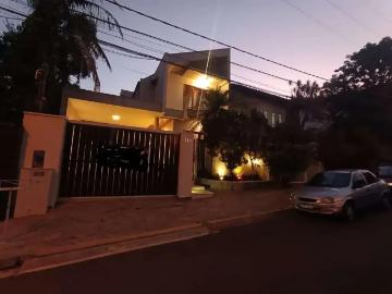 Casa / Sobrado em Condomínio para Locação em Campinas/SP Cambuí 4 Quartos