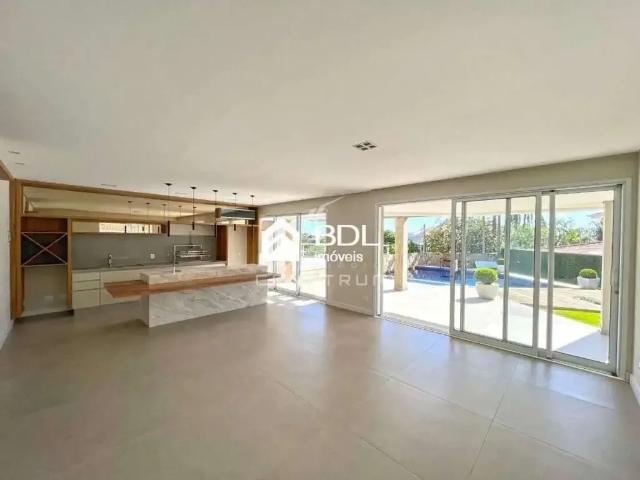 Casa / Sobrado em Condomínio para Locação em Campinas/SP Loteamento Alphaville Campinas 5 Quartos
