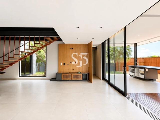 Casa / Sobrado em Condomínio para Locação em Campinas/SP Swiss Park 5 Quartos