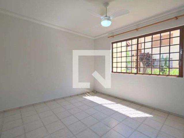 Casa / Sobrado em Condomínio para Locação em Campinas/SP Vila Santa Isabel 2 Quartos