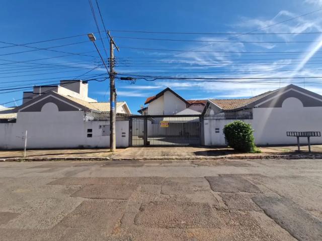 Casa / Sobrado em Condomínio para Locação em Campo Grande/MS Vila Miguel Couto 2 Quartos