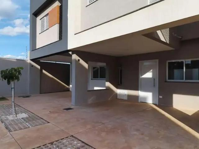 Casa / Sobrado em Condomínio para Locação em Campo Grande/MS Chácara Cachoeira 2 Quartos