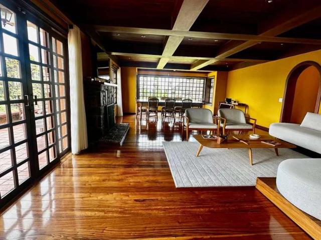 Casa / Sobrado em Condomínio para Locação em Campos do Jordão/SP Alto do Capivari 4 Quartos