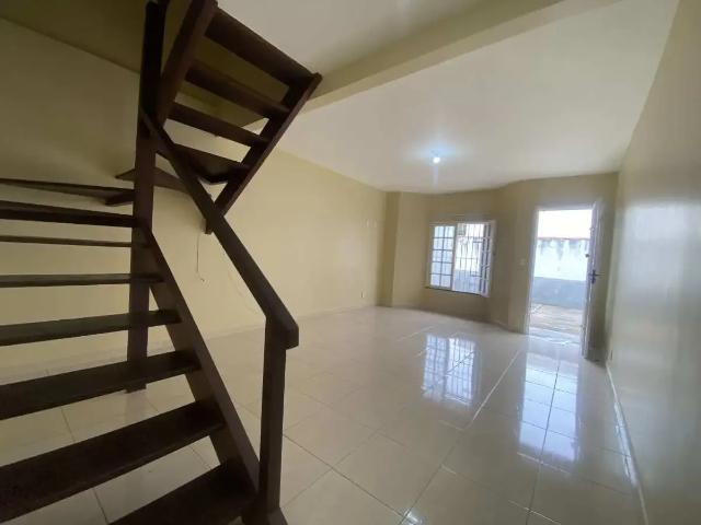 Casa / Sobrado em Condomínio para Locação em Cabo Frio/RJ Jardim Flamboyant 2 Quartos