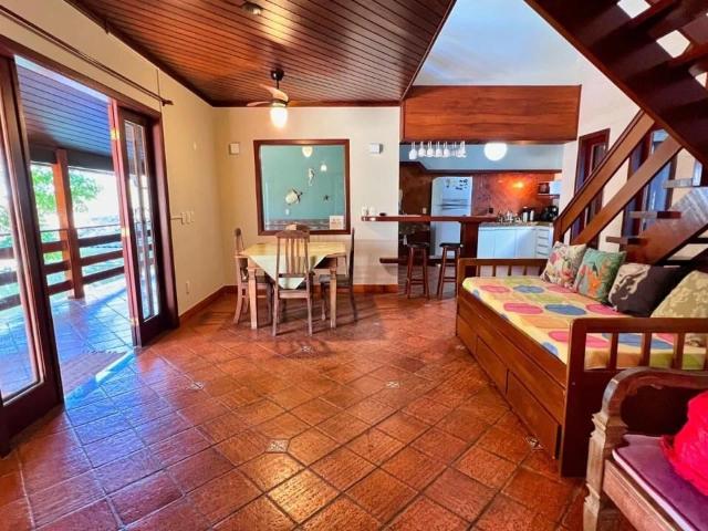 Casa / Sobrado em Condomínio para Locação em Cabo Frio/RJ Ogiva 4 Quartos