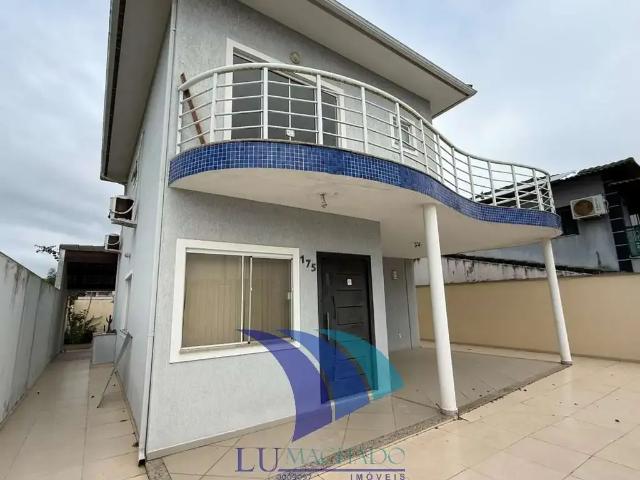 Casa / Sobrado em Condomínio para Locação em Cabo Frio/RJ Ogiva 4 Quartos