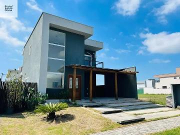 Casa / Sobrado em Condomínio para Locação em Cabo Frio/RJ Ogiva 4 Quartos