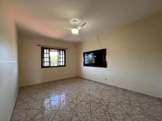 Casa / Sobrado em Condomínio para Locação em Cabo Frio/RJ Peró 2 Quartos