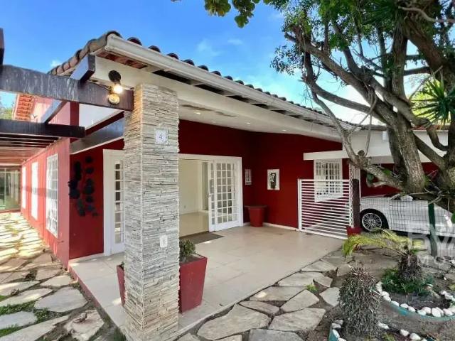 Casa / Sobrado em Condomínio para Locação em Cabo Frio/RJ Praia do Siqueira 5 Quartos