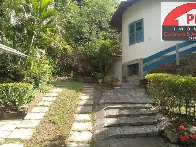 Casa / Sobrado em Condomínio para Locação em Cabo Frio/RJ Praia do Siqueira 2 Quartos