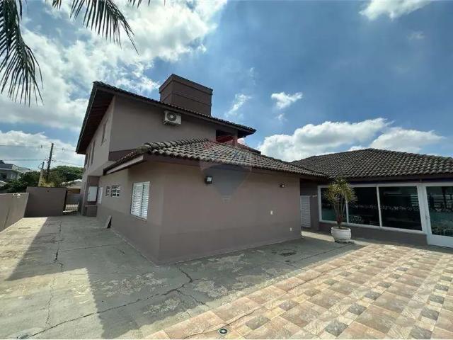 Casa / Sobrado em Condomínio para Locação em Cabreúva/SP Jacaré 4 Quartos