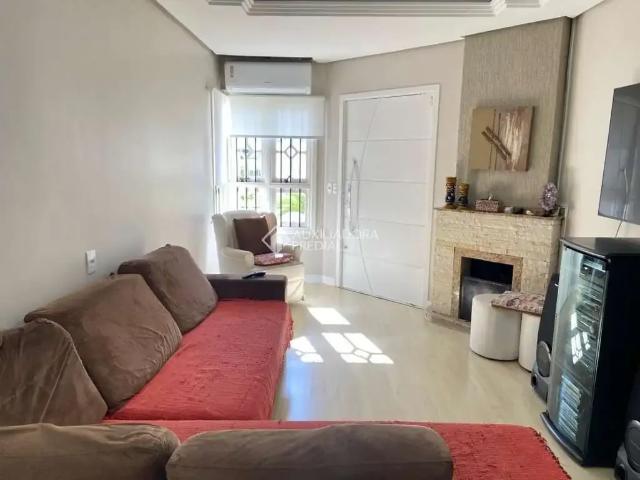 Casa / Sobrado em Condomínio para Locação em Cachoeirinha/RS Parque da Matriz 3 Quartos