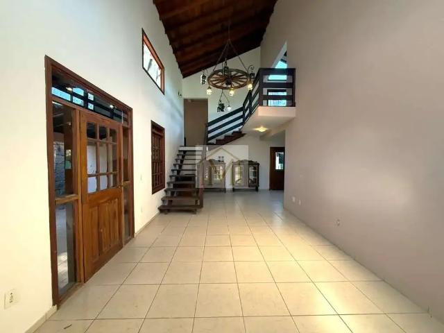 Casa / Sobrado em Condomínio para Locação em Cajamar/SP Serra dos Lagos Jordanésia 3 Quartos