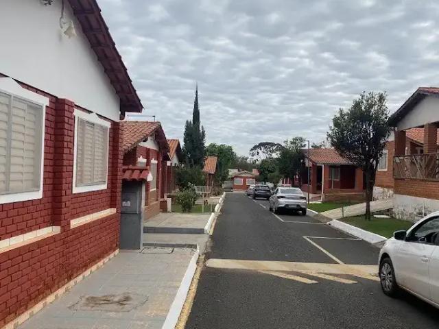 Casa / Sobrado em Condomínio para Locação em Caldas Novas/GO Mansões Águas Quentes 3 Quartos