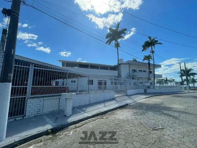 Casa / Sobrado em Condomínio para Locação em Caraguatatuba/SP Centro 39 Quartos