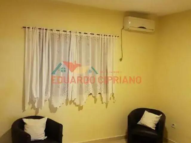 Casa / Sobrado em Condomínio para Locação em Caraguatatuba/SP Martim de Sá 3 Quartos