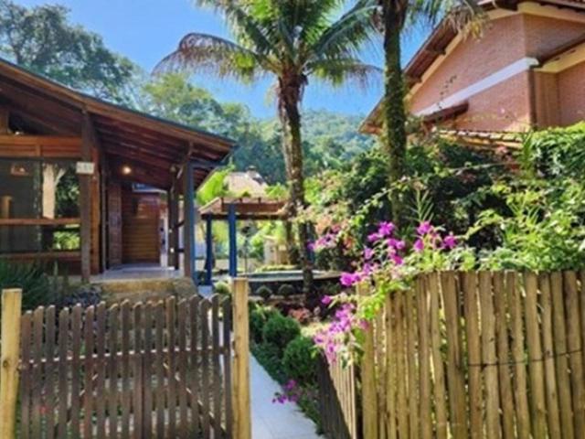 Casa / Sobrado em Condomínio para Locação em Caraguatatuba/SP Park Imperial 4 Quartos