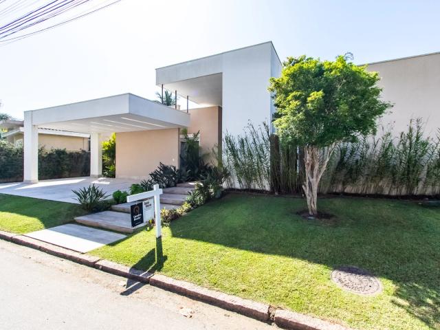 Casa / Sobrado em Condomínio para Locação em Caraguatatuba/SP Tabatinga 7 Quartos