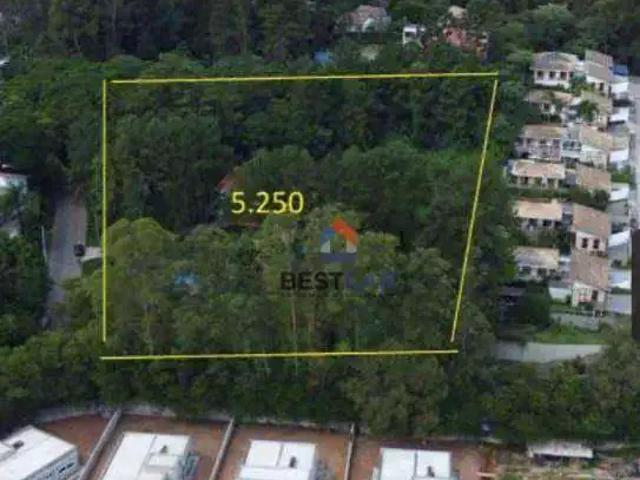 Casa / Sobrado em Condomínio para Locação em Carapicuíba/SP Nova Fazendinha 4 Quartos