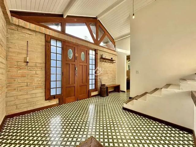 Casa / Sobrado em Condomínio para Locação em Carapicuíba/SP Centro 3 Quartos