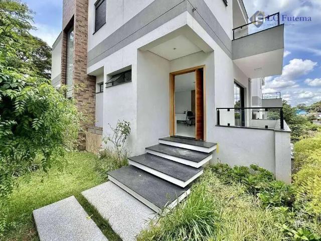 Casa / Sobrado em Condomínio para Locação em Carapicuíba/SP Chácara do Refúgio 3 Quartos