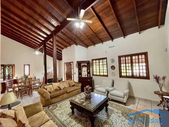 Casa / Sobrado em Condomínio para Locação em Carapicuíba/SP Chácara dos Lagos 3 Quartos