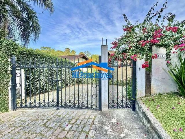 Casa / Sobrado em Condomínio para Locação em Carapicuíba/SP Chácara dos Lagos 3 Quartos