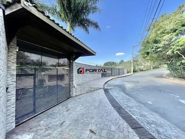 Casa / Sobrado em Condomínio para Locação em Carapicuíba/SP Chácara São João 5 Quartos