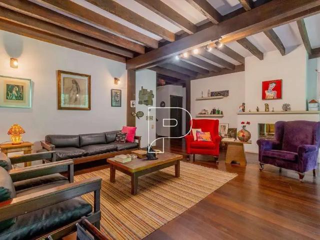 Casa / Sobrado em Condomínio para Locação em Carapicuíba/SP Granja Viana 4 Quartos