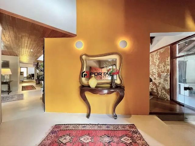 Casa / Sobrado em Condomínio para Locação em Carapicuíba/SP Granja Viana 5 Quartos