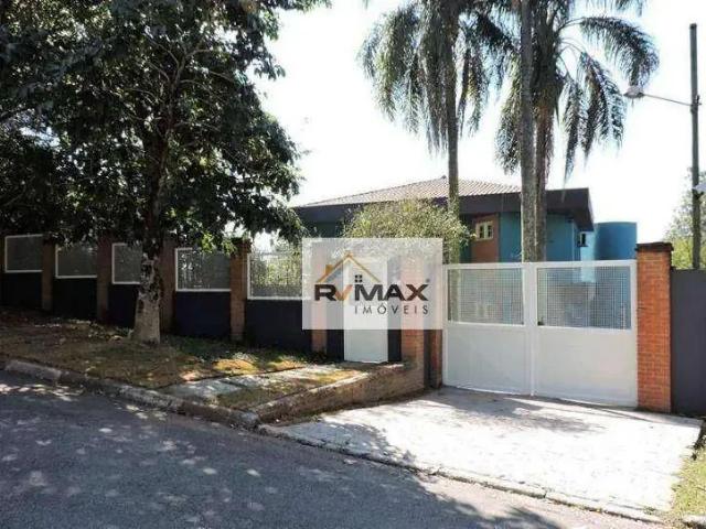 Casa / Sobrado em Condomínio para Locação em Carapicuíba/SP Parque Primavera 6 Quartos