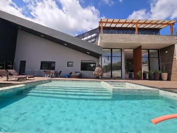 Casa / Sobrado em Condomínio para Locação em Caxias do Sul/RS Monte Bérico 4 Quartos