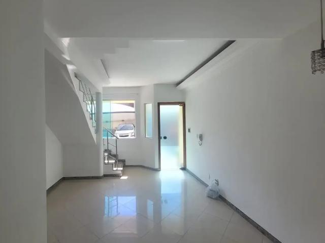 Casa / Sobrado em Condomínio para Locação em Contagem/MG Arvoredo 2 Quartos