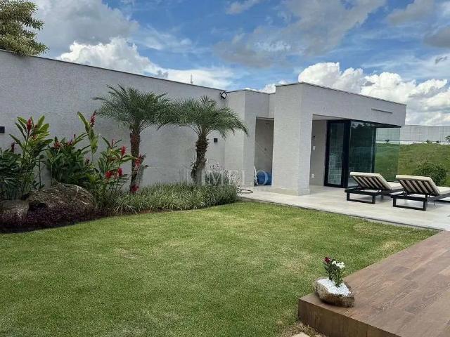 Casa / Sobrado em Condomínio para Locação em Contagem/MG Centro 4 Quartos