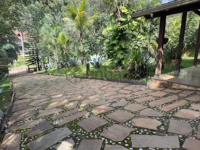 Casa / Sobrado em Condomínio para Locação em Contagem/MG Centro 3 Quartos